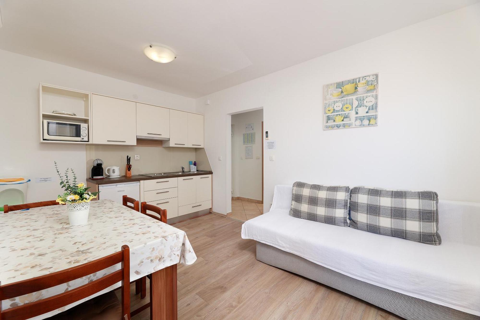 Apartments Omanovic Čižići Eksteriør bilde